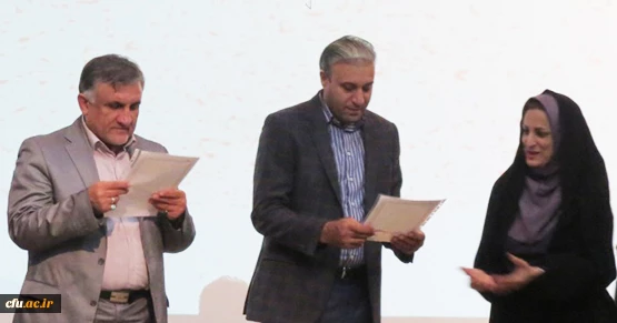 با حضور دکتر قنبری انجام شد:
تودیع و معارفه سرپرستان سابق و جدید پردیس های خراسان جنوبی 5