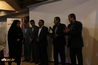 تجلیل از برگزیدگان