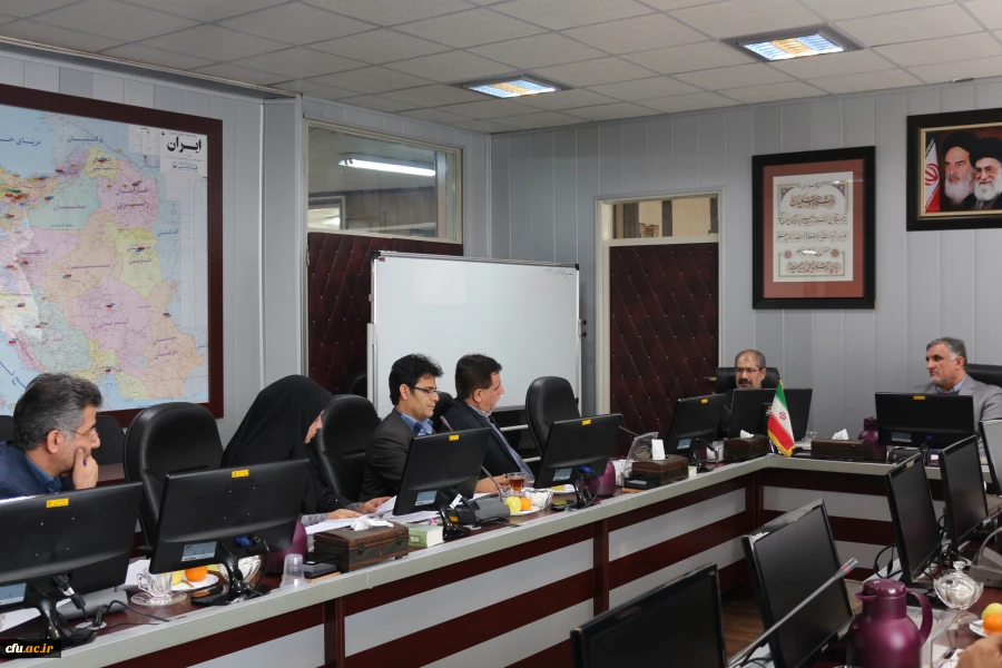 کمیسیون موارد خاص  و تقدیر از نماینده وزارت علوم تحقیقات و فن آوری 2