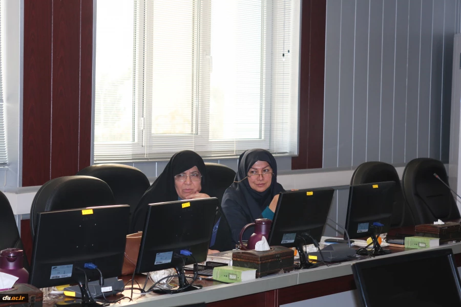 کمیسیون موارد خاص  و تقدیر از نماینده وزارت علوم تحقیقات و فن آوری 4