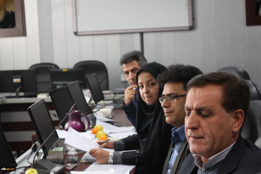 کمیسیون موارد خاص  و تقدیر از نماینده وزارت علوم تحقیقات و فن آوری 5