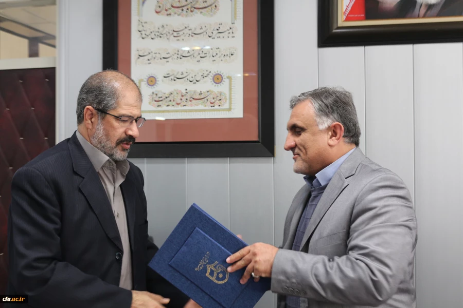 کمیسیون موارد خاص  و تقدیر از نماینده وزارت علوم تحقیقات و فن آوری 7