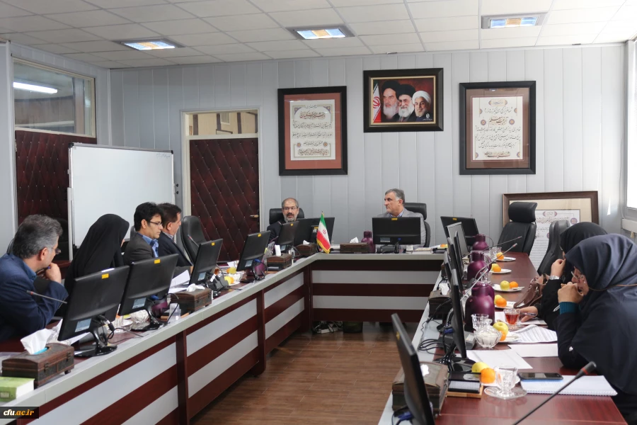 کمیسیون موارد خاص  و تقدیر از نماینده وزارت علوم تحقیقات و فن آوری 11