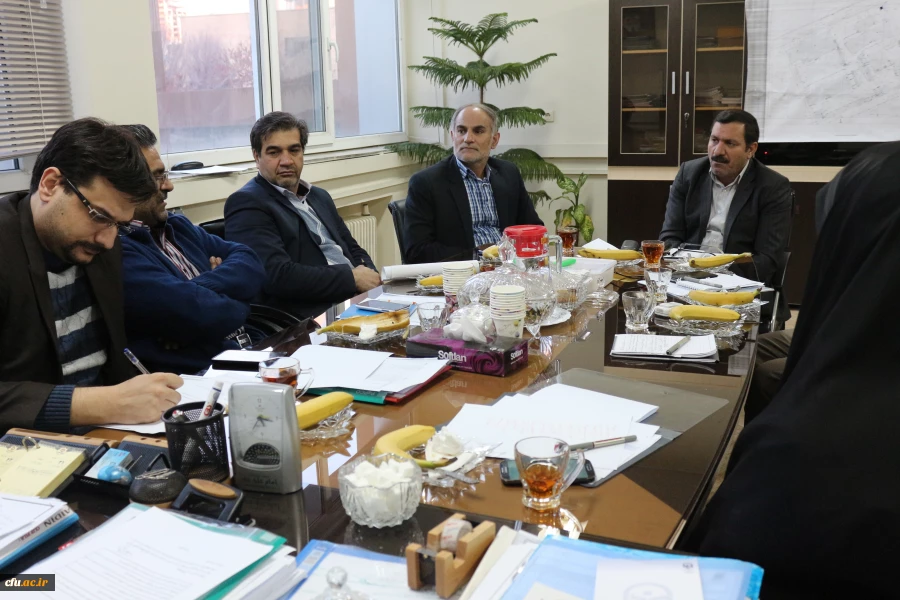 جلسه شورای فنی و عمرانی  دانشگاه با معاون فنی و عمرانی شهرداری منطقه 2