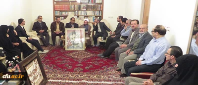 به مناسبت فرا رسیدن دهه فجر انقلاب اسلامی برگزار شد:

دیدار مسئولان واعضا هیات علمی پردیس های همدان با خانواده شهید علی اکبر مقصودی