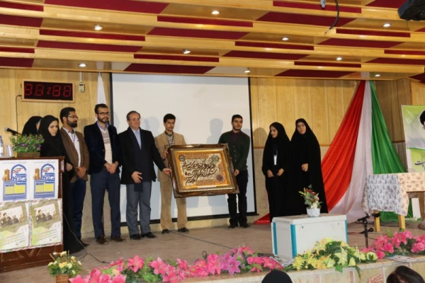 سرپرست دانشگاه فرهنگیان در مراسم اختتامیه همایش کشوری دبیران شورای صنفی-رفاهی دانشگاه فرهنگیان: شوراهای صنفی، پلی از دانشجویی به شهروندی 4