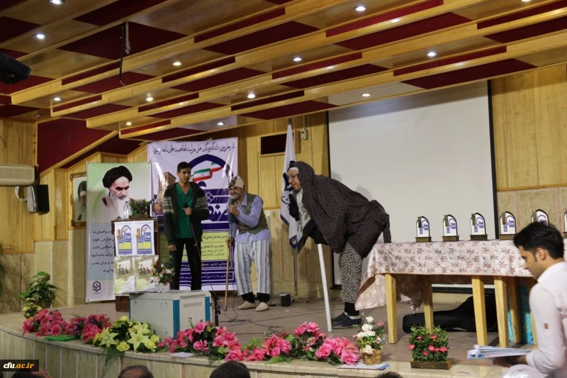 سرپرست دانشگاه فرهنگیان در مراسم اختتامیه همایش کشوری دبیران شورای صنفی-رفاهی دانشگاه فرهنگیان: شوراهای صنفی، پلی از دانشجویی به شهروندی 8