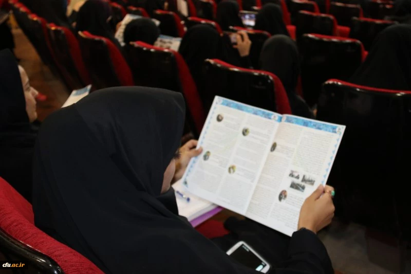 سرپرست دانشگاه فرهنگیان در مراسم اختتامیه همایش کشوری دبیران شورای صنفی-رفاهی دانشگاه فرهنگیان: شوراهای صنفی، پلی از دانشجویی به شهروندی 9