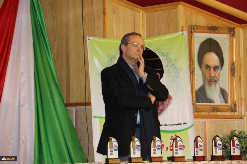 سرپرست دانشگاه فرهنگیان در مراسم اختتامیه همایش کشوری دبیران شورای صنفی-رفاهی دانشگاه فرهنگیان: شوراهای صنفی، پلی از دانشجویی به شهروندی 15