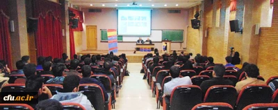 با همکاری دانشگاه فرهنگیان و خانه ریاضیات اصفهان برگزارشد؛

سمینار « آموزش ریاضی در عصر دیجیتال» با حضور پروفسور لوک تروش از دانشگاه لیون فرانسه