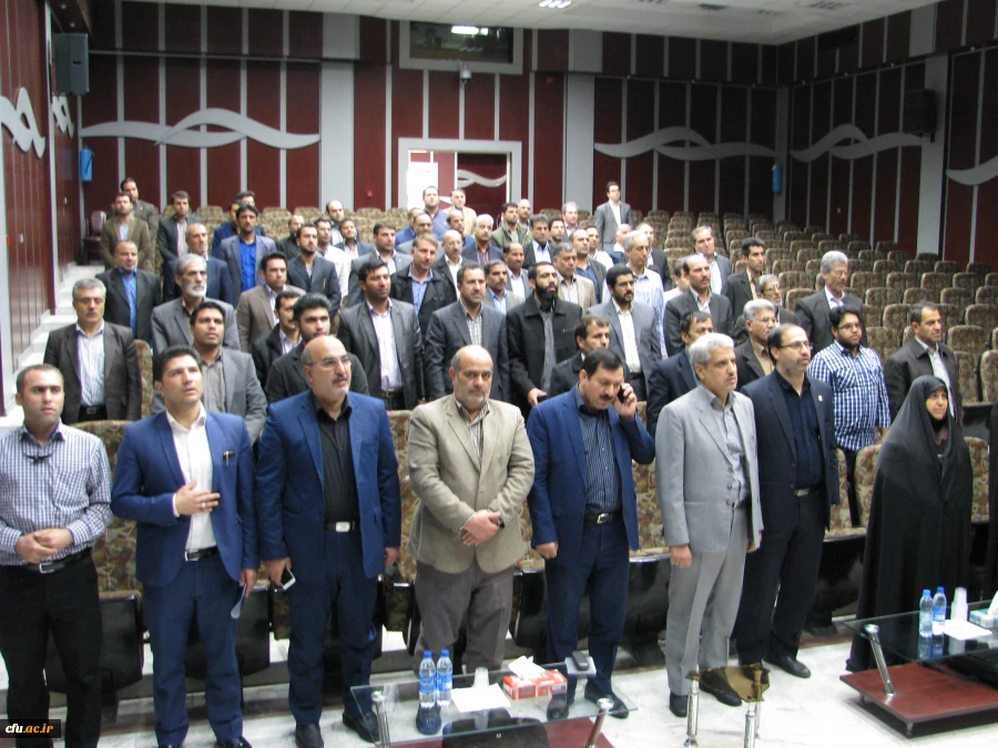 مدیرکل پشتیبانی و رفاه اعلام کرد:

صبح امروز یکشنبه در پردیس نسیبه از نرم افزار انبارداری دانشگاه توسط جناب آقای دکتر خاکی معاون محترم طرح و برنامه و توسعه منابع دانشگاه رونمایی شد. 2