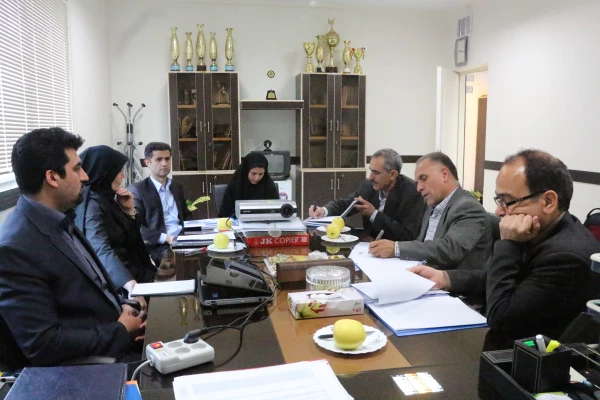 اولین جشنواره کشوری ورزش های همگانی، بازی های سنتی و بومی _محلی
با حضور نمایندگان وزارت ورزش و جوانان، وزارت علوم، تحقیقات و فناوری و فدراسیون ملی ورزش دانش آموزی بررسی شد 2