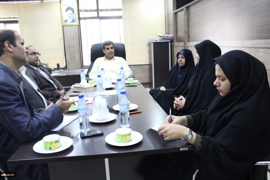 در حاشیه بازدید مدیرکل تربیت بدنی از پردیس های سالن بوشهر
ایجاد زمینه همکاری مشترک پردیس های دانشگاه فرهنگیان در استان بوشهر و هیات ورزش های دانشگاهی 4