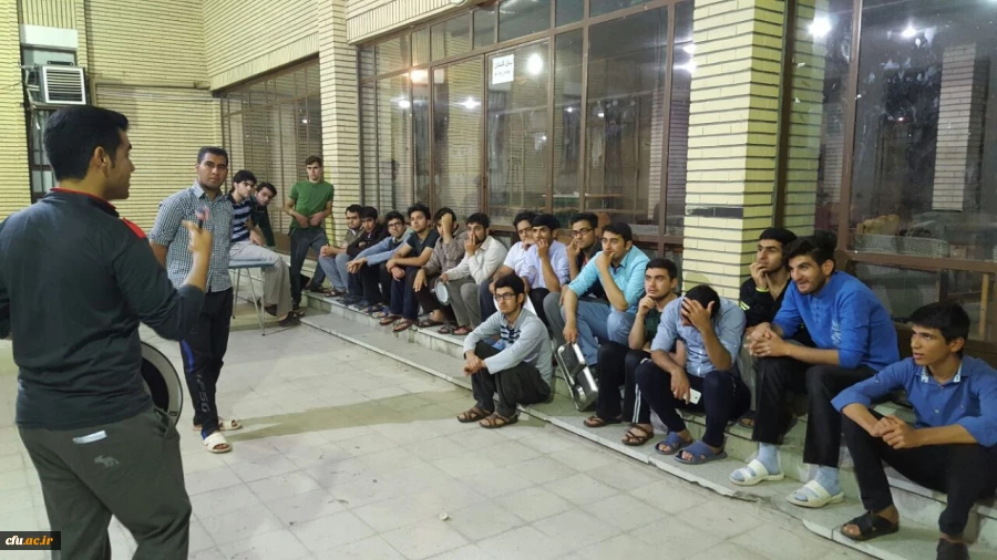 اولین جشنواره ورزش های همگانی در رشته دارت در پردیس شهیدان پاکنژاد یزد برگزار شد. 3