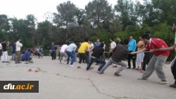 رقابت  دانشجویان پردیس شهیدان پاکنژاد یزد در مسابقه طناب کشی 2