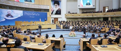 رئیس جمهوری در مراسم گرامیداشت مقام معلم:

مسیر رسیدن به توسعه پایدار و متوازن، سرمایه گذاری و تقویت آموزش و پرورش است