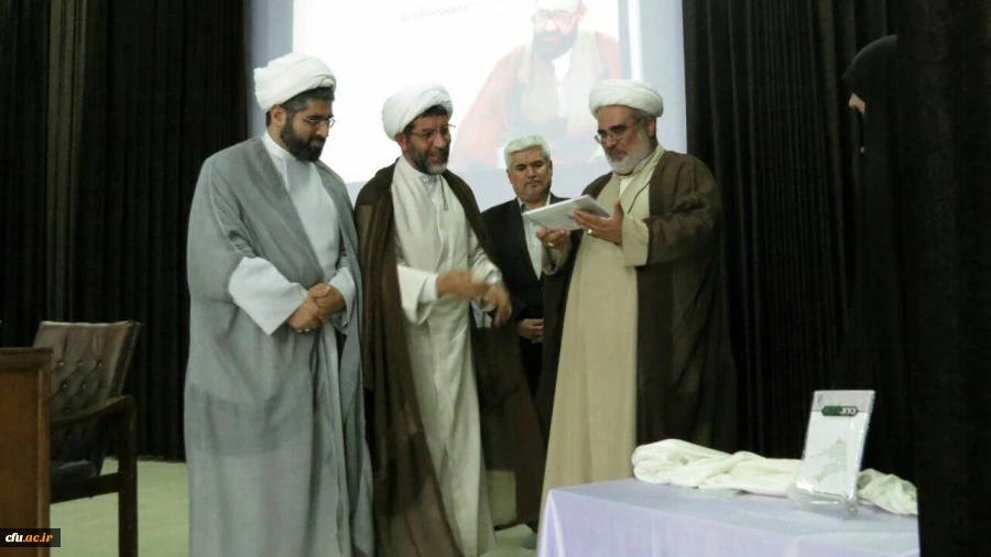 مدیریت امور پردیس های استان قم برگزار کرد:

مراسم بزرگداشت هفته آموزش و  معلم و تجلیل از مقام شامخ معلم   2