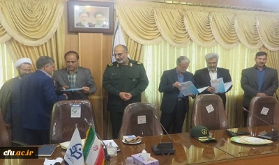 فرمانده سپاه انصار الحسین(ع) در مراسم تجلیل از اساتید بسیجی و جانباز :

بسیج اساتید محور تعالی و تحول در دانشگاه