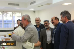 به مناسبت اعیاد شعبانیه و روز جانباز:

دیدار سرپرست و مسئولان دانشگاه فرهنگیان از جانبازان آسایشگاه اعصاب و روان نیایش 2