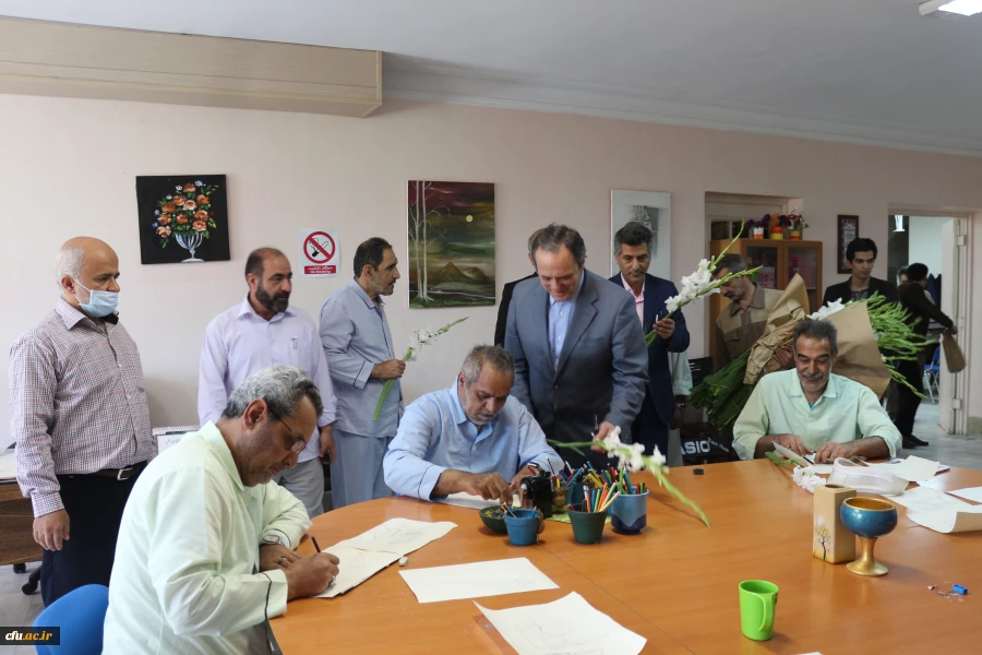 به مناسبت اعیاد شعبانیه و روز جانباز:

دیدار سرپرست و مسئولان دانشگاه فرهنگیان از جانبازان آسایشگاه اعصاب و روان نیایش 2