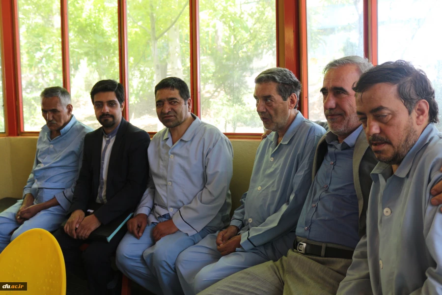 به مناسبت اعیاد شعبانیه و روز جانباز:

دیدار سرپرست و مسئولان دانشگاه فرهنگیان از جانبازان آسایشگاه اعصاب و روان نیایش 6