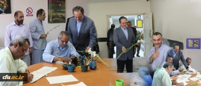 به مناسبت اعیاد شعبانیه و روز جانباز:

دیدار سرپرست و مسئولان دانشگاه فرهنگیان از جانبازان آسایشگاه اعصاب و روان نیایش