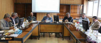 جلسه شورای دانشگاه با دو دستور کار:

«ترکیب اعضاء، شرح وظایف و اختیارات شوراهای تخصصی دانشگاه»  و « برنامه آموزشی مشمولین ماده 28 اساسنامه»