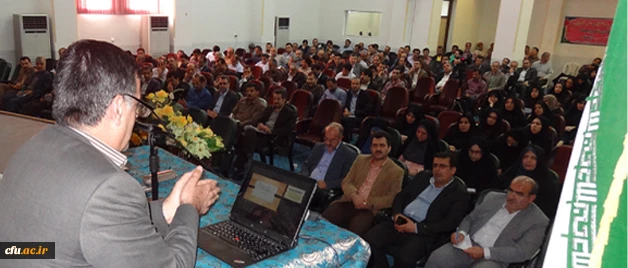 دکتر ساکی درجمع مدیران وارزیابان برنامه تعالی مدیریت مدرسه در مازندران