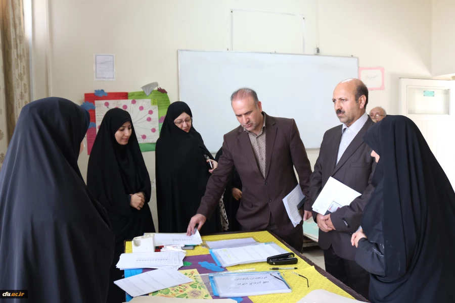 در اولین روز برگزاری امتحانات دانشجویان انجام شد:

بازدید معاون آموزشی دانشگاه از کیفیت و روند برگزاری امتحانات 4