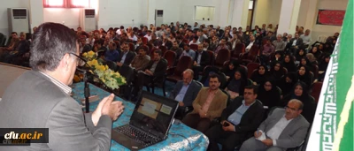 دکتر ساکی درجمع مدیران وارزیابان برنامه تعالی مدیریت مدرسه در مازندران :
کیفیت آموزشی مدارس باید مدام مورد پایش قرارگیرد.