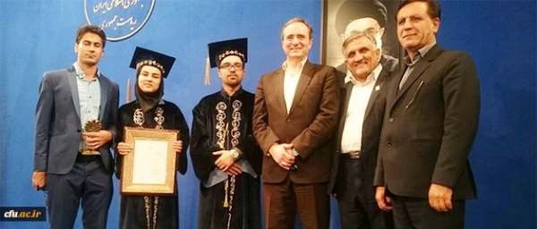 با حضور معاون اول رئیس جمهوری برگزار شد:
تجلیل از دانشجو معلمان دانشگاه فرهنگیان در جشنواره دانشجویان نمونه کشور 2