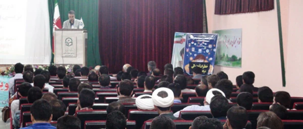 دکتر صافی درمراسم افتتاحیه دوره ارتقاء نقش فرهنگی و تربیتی مهارت آموزان ماده 28:

کار عمده معلمان رشد همه جانبه دانش آموزان است 2