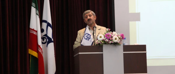 دکتر کیانی در مراسم افتتاحیه دوره فرهنگی ماده28 اصفهان:

توسعه ارزش ها و آموزه های دینی به دست معلمان دلسوز و صبور 
 2