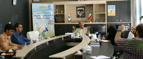 در حاشیه برگزاری نخستین دوره فرهنگی ارتقای نقش تربیتی و اجتماعی معلم و استان اصفهان:

 نشست خبری دکتر کیانی معاون نظارت ، ارزیابی و تضمین کیفیت دانشگاه فرهنگیان 2