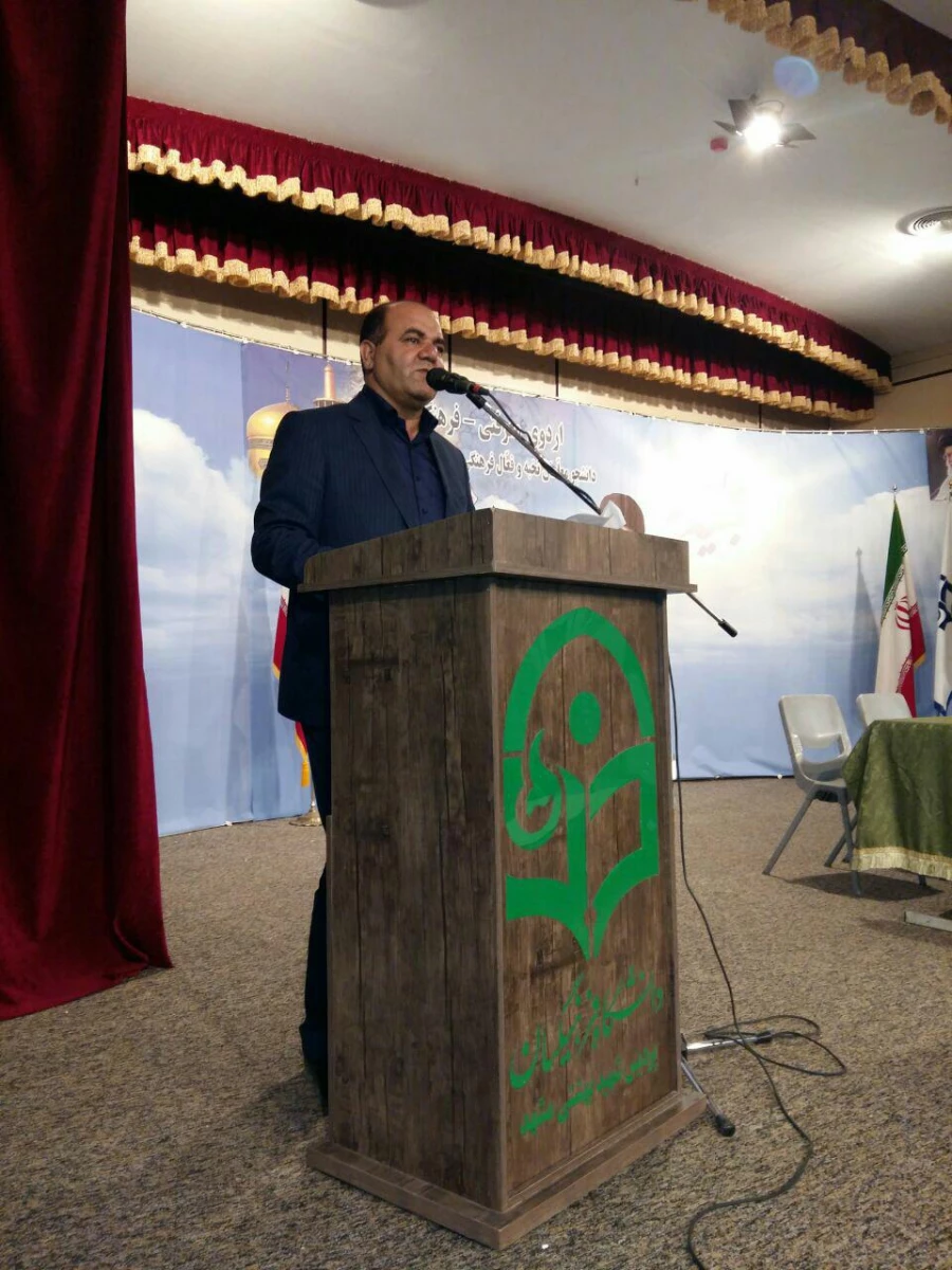 معاون سیاسی- فرهنگی نهاد نمایندگی مقام معظم رهبری در دانشگاه ها:

دانشجو در بخش های مختلف جامعه باید فعال و در صحنه باشد 4