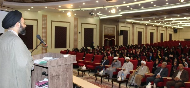 حجت الاسلام و المسلمین دادگر در افتتاحیه طرح حیات طیبه خواهران گفت:

حیات طیبه فرصتی برای بازخوانی مباحث معرفتی، سیاسی، اجتماعی مهارت های معلمی 2