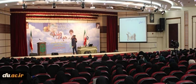 دکتر صادقیان در دوره حیات طیبه مشهد مقدس تاکید کرد:

 ازدواج بهنگام، آگاهانه، آسان و پایدار