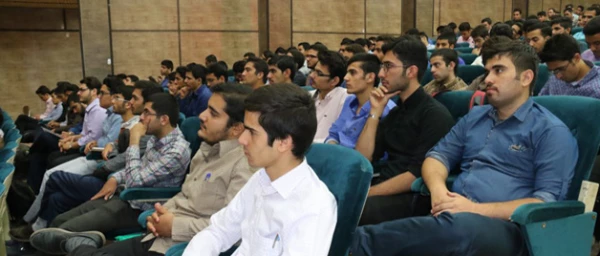 آیت الله  ناصری در مراسم آغاز سال تحصیلی دانشگاه فرهنگیان یزد:

 معلمان به عنوان احیا کنندگان استعداد، فکر و خلاقیت دانش آموزان از منابع قرآنی و مکتب اهل بیت بهره های بیشتری کسب کنند
 4