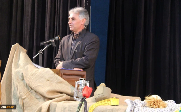 به مناسبت هفته دفاع مقدس در پردیس بنت الهدی صدر اردبیل برگزار شد:

مراسم بزرگداشت نقش و جایگاه زنان در دفاع مقدّس
 6