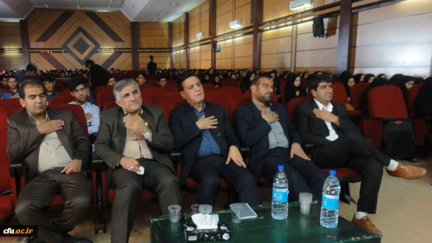 دکتر قنبری در مراسم ویژه آغاز سال تحصیلی جدید در یاسوج:

اهتمام بر شناخت بعد محتوایی و آگاهی قیام امام حسین (ع)
 2