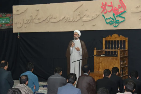 به مناسبت هفته امر به معروف و نهی از منکر دکتر متوسل آرانی تاکید کرد:

شناخت صحیح وظیفه و عمل به آن لازمه شناخت درست حرکت  مهدویت 
 2