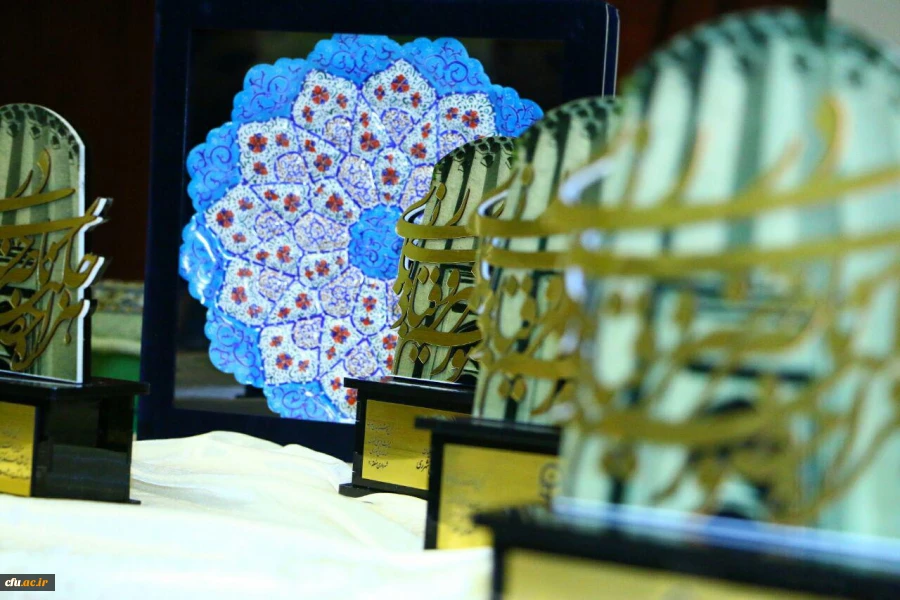 با حضور معاون دانشجویی دانشگاه برگزار شد:

همایش بزرگداشت هزاره حضور حکیم ناصرخسرو در ری 4