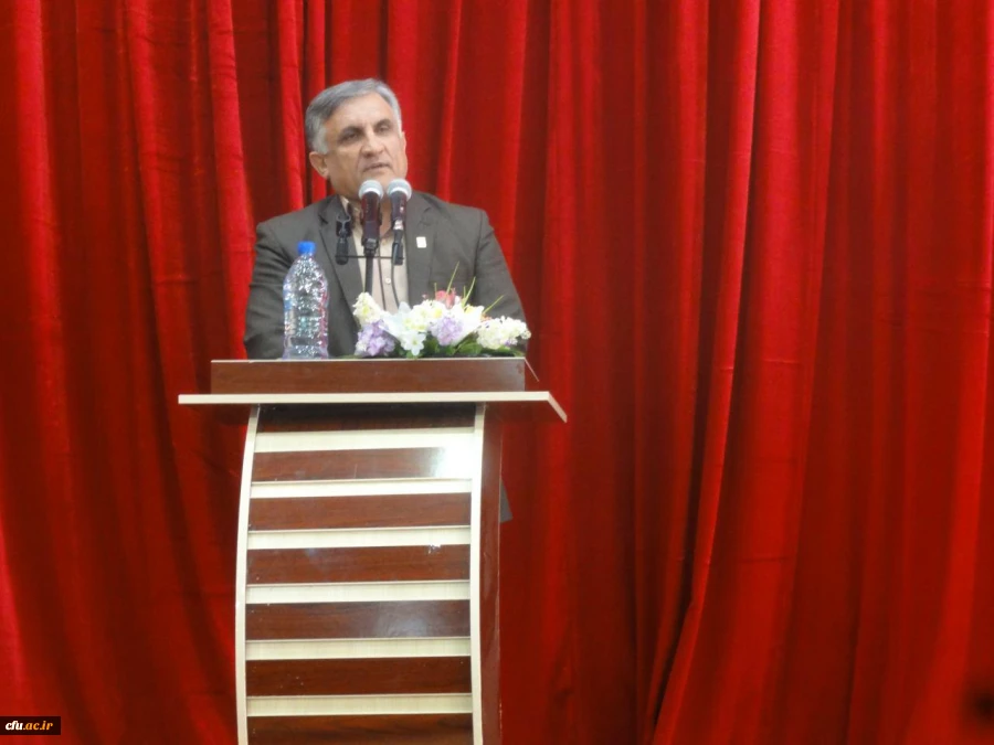 دکتر قنبری در مراسم آغاز سال تحصیلی در یاسوج:

معلم، مهندس اندیشه ها و معمار افکار بلند جامعه 2