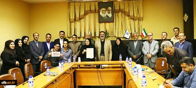 با حضور معاون دانشجویی دانشگاه برگزار شد:
همایش بزرگداشت هزاره حضور حکیم ناصرخسرو در ری 4