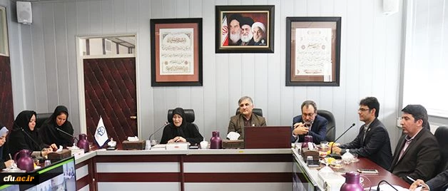 دکتر نوابی نژاد در نشست بزرگداشت هفته بهداشت روان تاکید کرد:
رشد هماهنگ درتمامی ابعاد موجب نشاط و سلامت و بهداشت روح و روان است 3