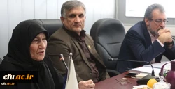 دکتر نوابی نژاد در نشست بزرگداشت هفته بهداشت روان تاکید کرد:
رشد هماهنگ درتمامی ابعاد موجب نشاط و سلامت و بهداشت روح و روان است 3