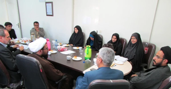 در جلسه شورای اقامه نماز در استان مرکزی عنوان شد:

بررسی ظرفیت های نماز جماعت و راهکار حضور پرشور دانشجویان در فریضه نماز 2