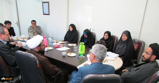 در جلسه شورای اقامه نماز در استان مرکزی عنوان شد:

بررسی ظرفیت های نماز جماعت و راهکار حضور پرشور دانشجویان در فریضه نماز 2