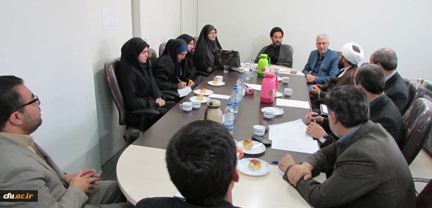 در جلسه شورای اقامه نماز در استان مرکزی عنوان شد:

بررسی ظرفیت های نماز جماعت و راهکار حضور پرشور دانشجویان در فریضه نماز 3