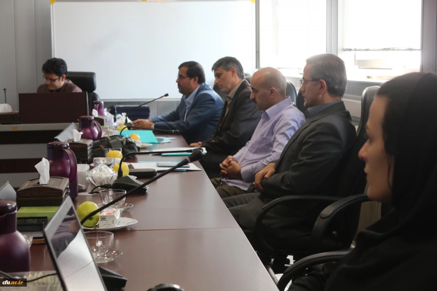 اولین جلسه شورای مشورتی پزشکان برگزار شد. 8